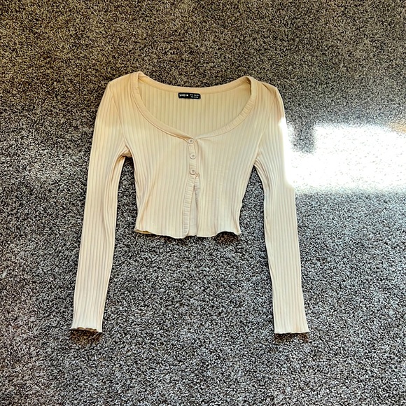 Cute crop top no stains no rips - Picture 1 of 1